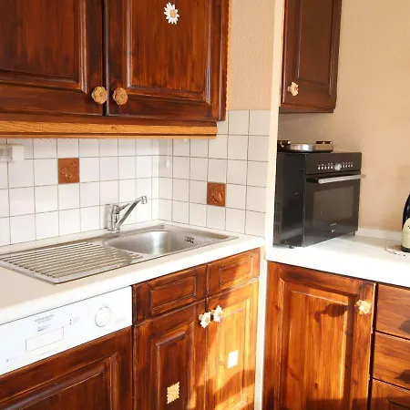 Apartment A Montgenevre, 5 Couchages, Balcon Sud, Parking, Animaux Admis, Proche Des Pistes - Fr-1-330d-121